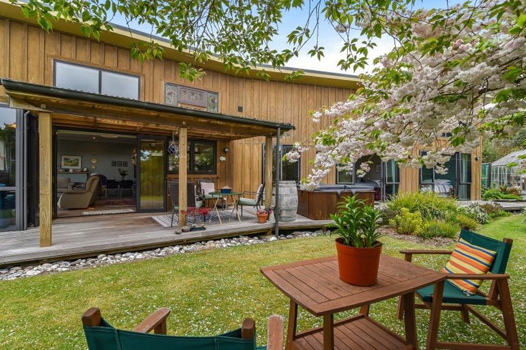 Photo of property in 36 Beach Road, Long Beach, Port Chalmers, 9081