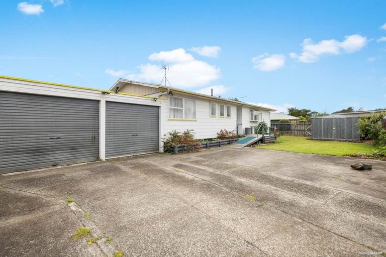 Photo of property in 8a Howden Street, Waiuku, 2123
