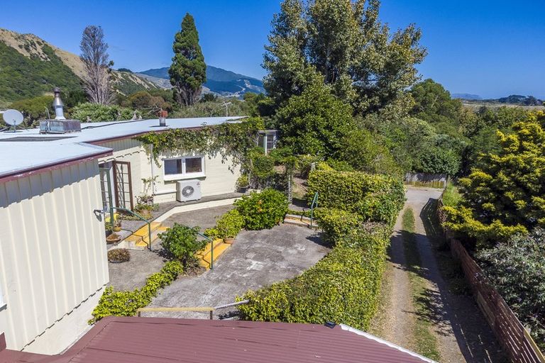 Photo of property in 72 Leinster Avenue, Raumati South, Paraparaumu, 5032