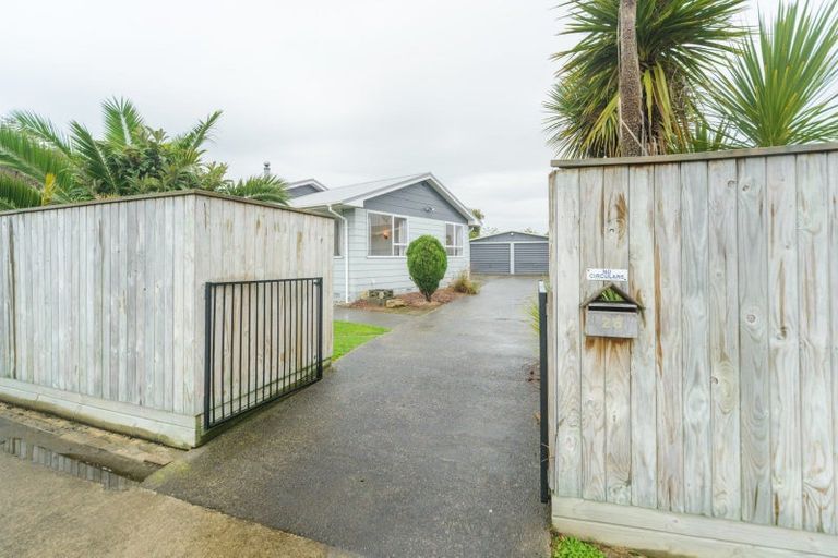 Photo of property in 28 Rhodes Drive, Kelvin Grove, Palmerston North, 4414