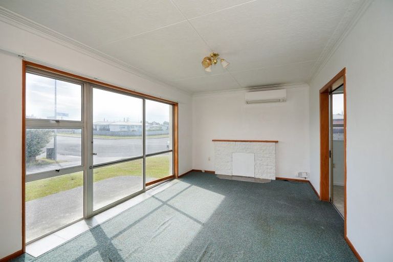 Photo of property in 17 Paisley Street, Kew, Invercargill, 9812