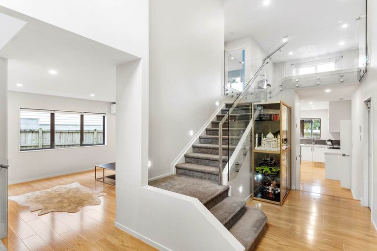 Photo of property in 71 Hebron Road, Waiake, Auckland, 0630