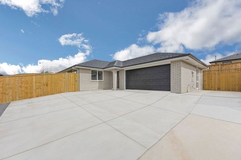 Photo of property in 8 Clendon Court, Pokeno, 2402