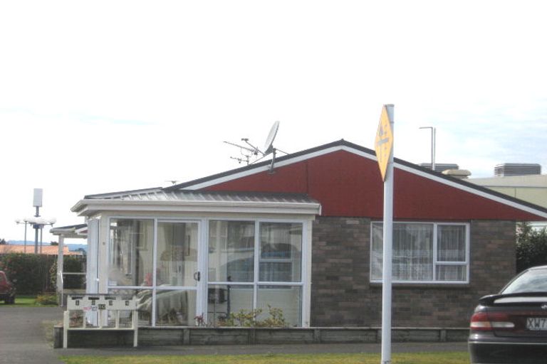 Photo of property in 2/50 Juliet Street, Stratford, 4332