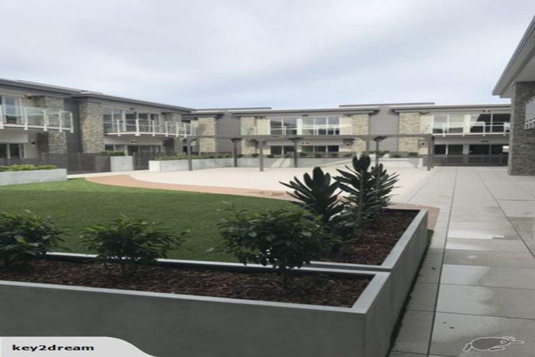 Photo of property in 304/252 Centreway Road, Orewa, 0931