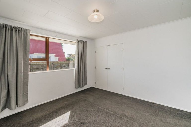 Photo of property in 62a Mazengarb Road, Paraparaumu Beach, Paraparaumu, 5032