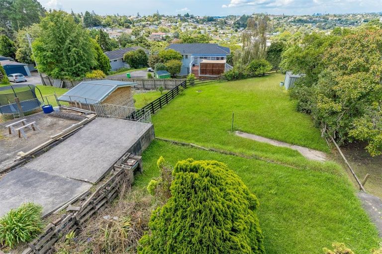 Photo of property in 9 Mcclintock Road, Massey, Auckland, 0614