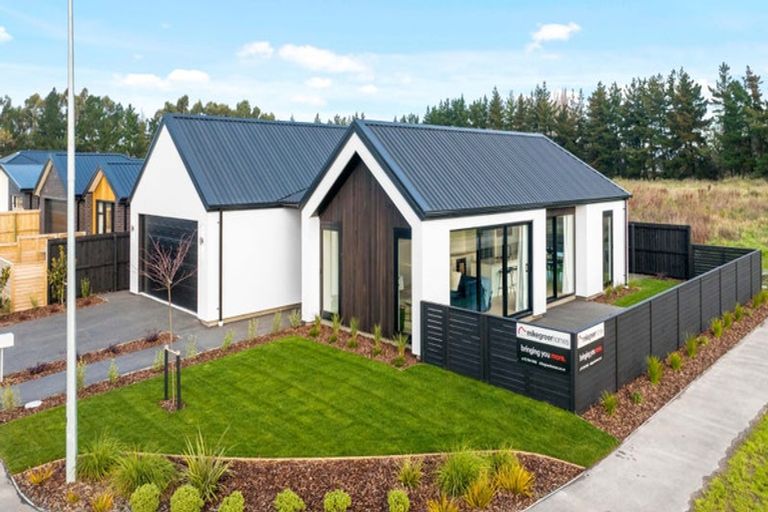 Photo of property in 8 Dallimore Drive, Belfast, Christchurch, 8051