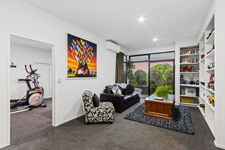 Photo of property in 18 Harry Ell Drive, Cashmere, Christchurch, 8022