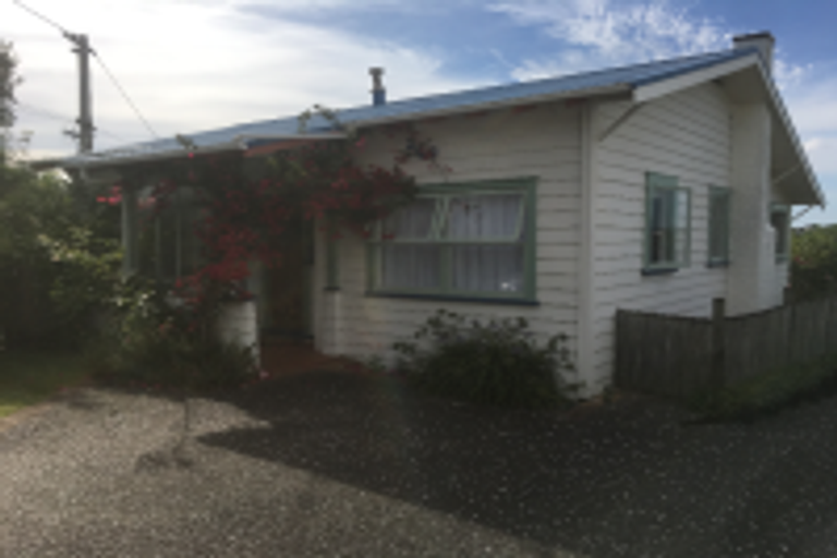 Photo of property in 2/49 Glen Road, Stanley Point, Auckland, 0624