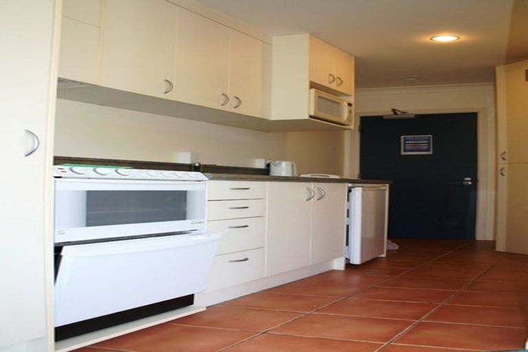 Photo of property in Terrace Garden Apartments, 6c/120 The Terrace, Wellington Central, Wellington, 6011