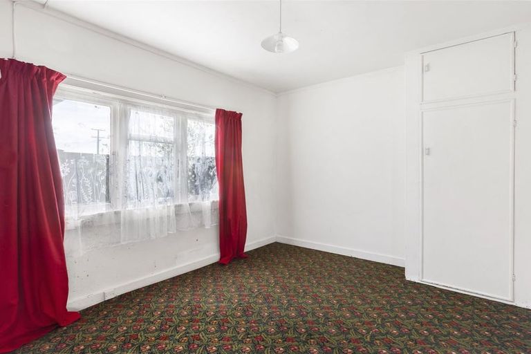 Photo of property in 34 Derby Street, Westport, 7825