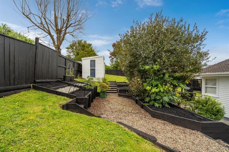 Photo of property in 19 Agincourt Street, Glenfield, Auckland, 0629