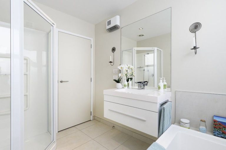 Photo of property in 16 Saint Pauls Drive, Brookfield, Tauranga, 3110