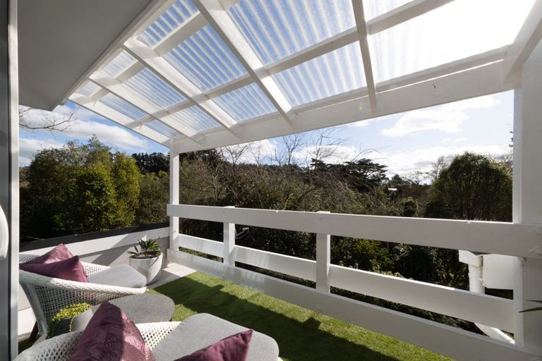 Photo of property in 6 Polson Hill Drive, Aokautere, Palmerston North, 4471