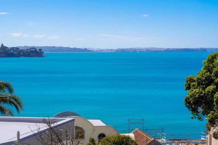 Photo of property in 2/48 Churchill Road, Murrays Bay, Auckland, 0630