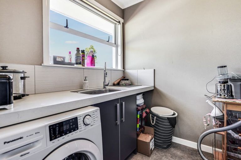 Photo of property in 6 Hilton Road, St Andrews, Hamilton, 3200