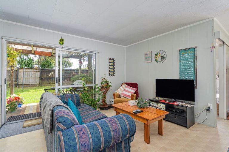 Photo of property in 38 Robinson Road, Whitianga, 3510