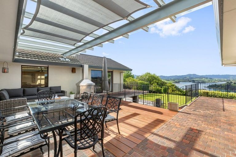 Photo of property in 16 Kotare Place, Sandspit, Warkworth, 0982