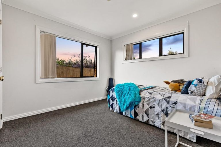 Photo of property in 51 Semillon Avenue, Henderson, Auckland, 0612