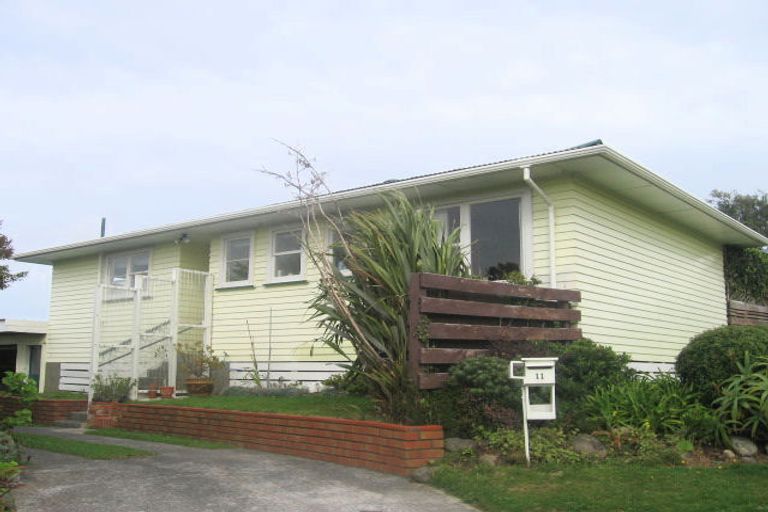 Photo of property in 11 Cherry Blossom Grove, Maungaraki, Lower Hutt, 5010