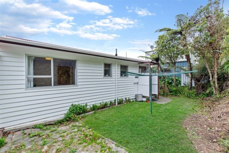 Photo of property in 7 Kerr Grove, Johnsonville, Wellington, 6037