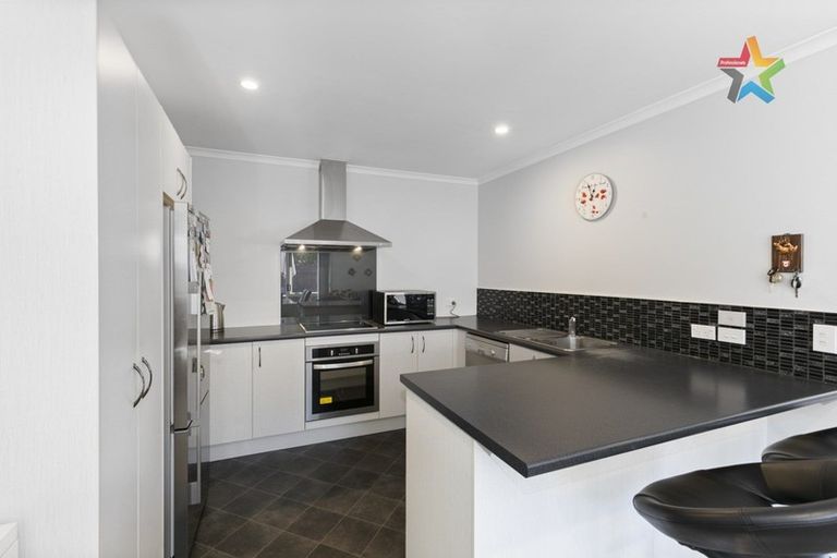 Photo of property in 8 Sun Valley Way, Wainuiomata, Lower Hutt, 5014