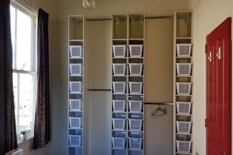 Photo of property in 11 Allardice Street, Dannevirke, 4930