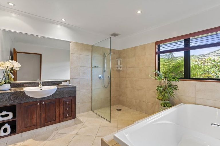 Photo of property in 28 Kurupae Road, Hilltop, Taupo, 3330