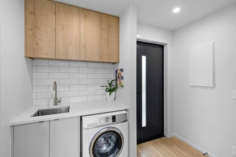 Photo of property in 8/489 Riverside Drive, Fairfield, Lower Hutt, 5011