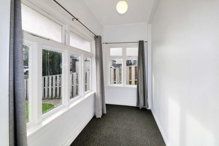 Photo of property in 8 Levy Street, Mount Victoria, Wellington, 6011