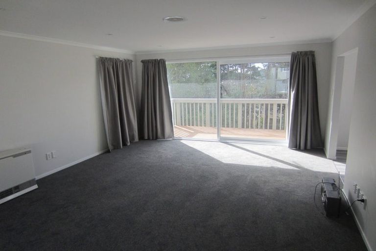 Photo of property in 11 Westhaven Drive, Tawa, Wellington, 5028