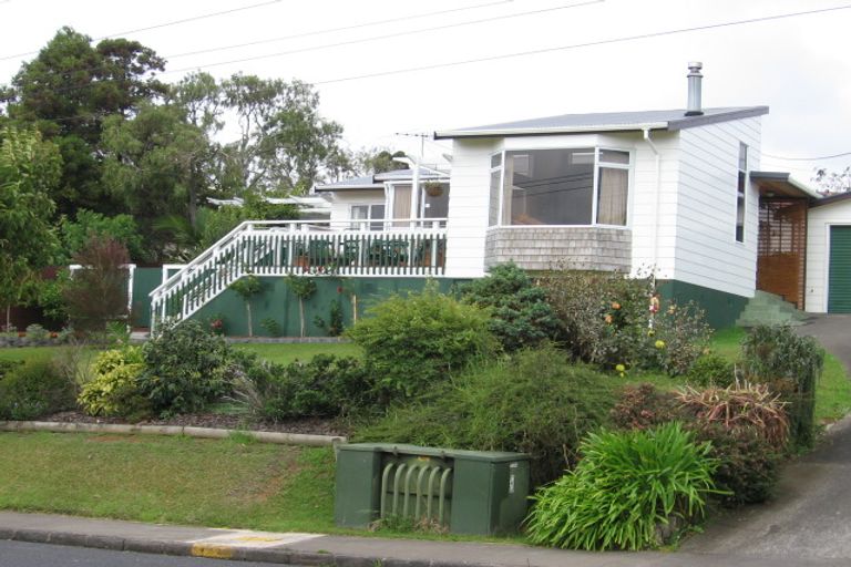 Photo of property in 79c Colwill Road, Massey, Auckland, 0614