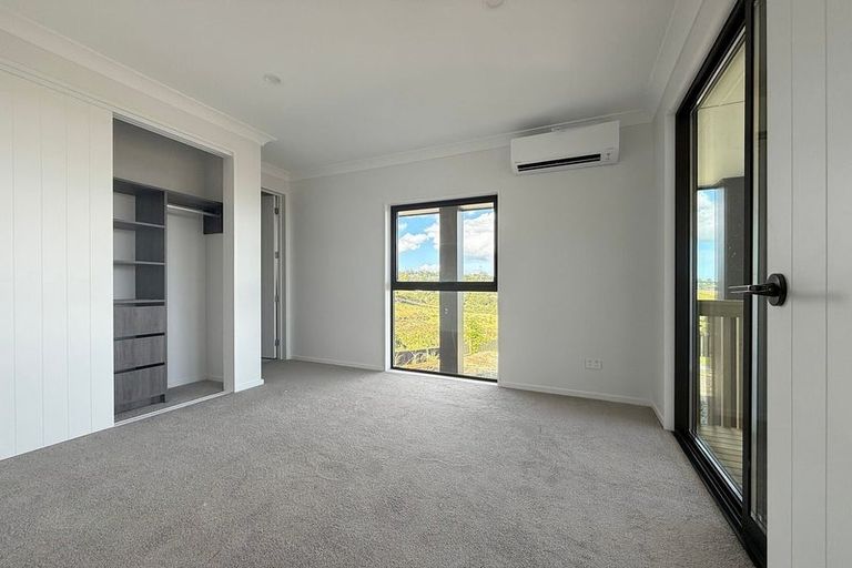Photo of property in 30 Ridgehill Rise, Flat Bush, 2019