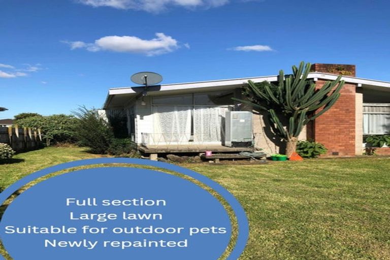 Photo of property in 47 Staverton Crescent, Mangere, Auckland, 2022