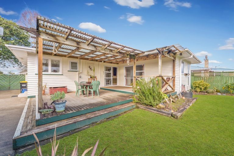 Photo of property in 16 Snell Street, Morrinsville, 3300