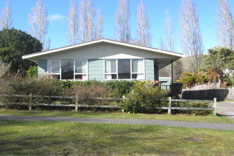 Photo of property in 7 Kinloch Road, Kinloch, Taupo, 3377