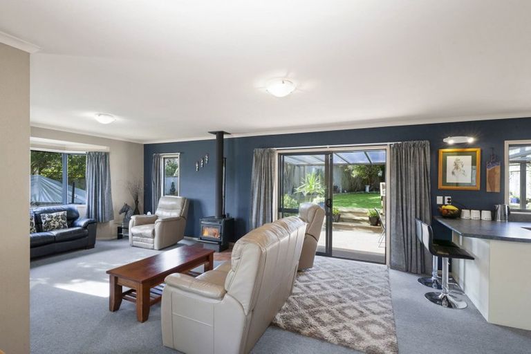 Photo of property in 10 Yasmin Lane, Kinloch, Taupo, 3377