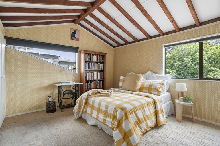 Photo of property in 35 Jacaranda Avenue, Beach Haven, Auckland, 0626