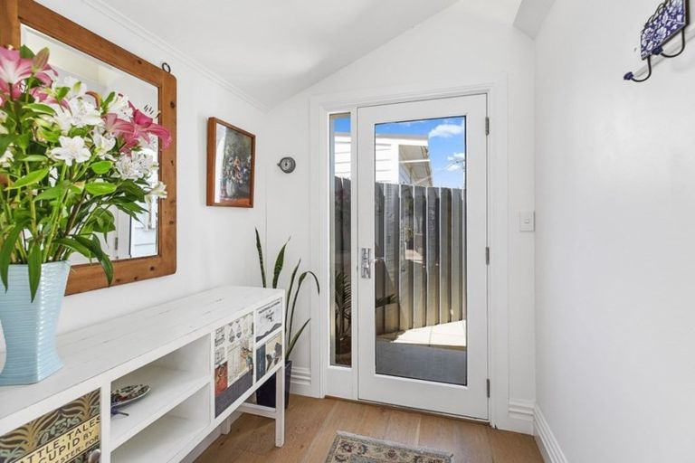 Photo of property in 68a Lyall Parade, Lyall Bay, Wellington, 6022