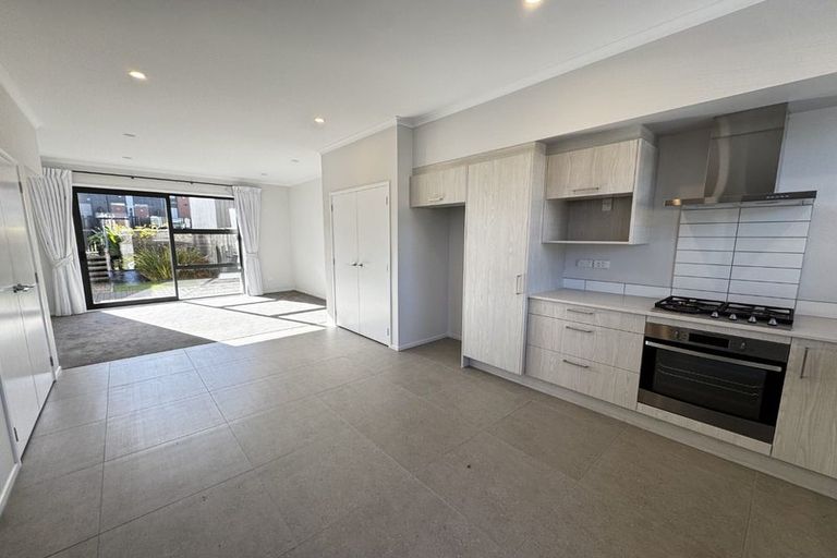 Photo of property in 12 Kapia Road, Westgate, Auckland, 0614