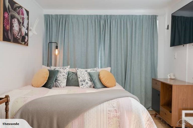 Photo of property in 84 Park Road, Titirangi, Auckland, 0604