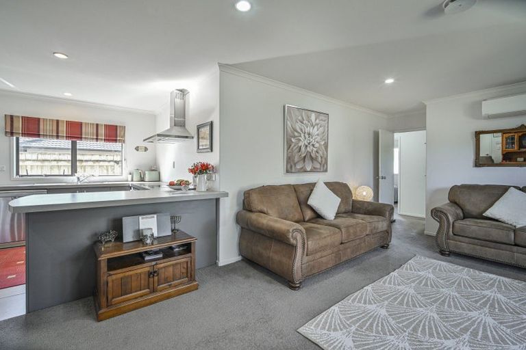 Photo of property in 43 Kingsley Drive, Flaxmere, Hastings, 4120