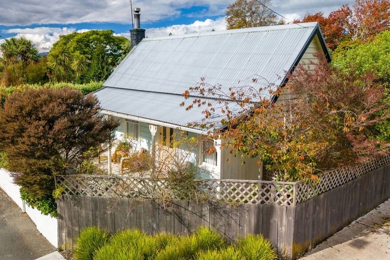 Photo of property in 24 Arrow Street, Wakefield, 7025