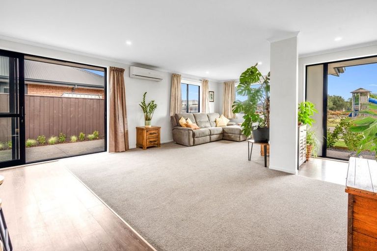 Photo of property in 10 Clanfield Way, Rolleston, 7615