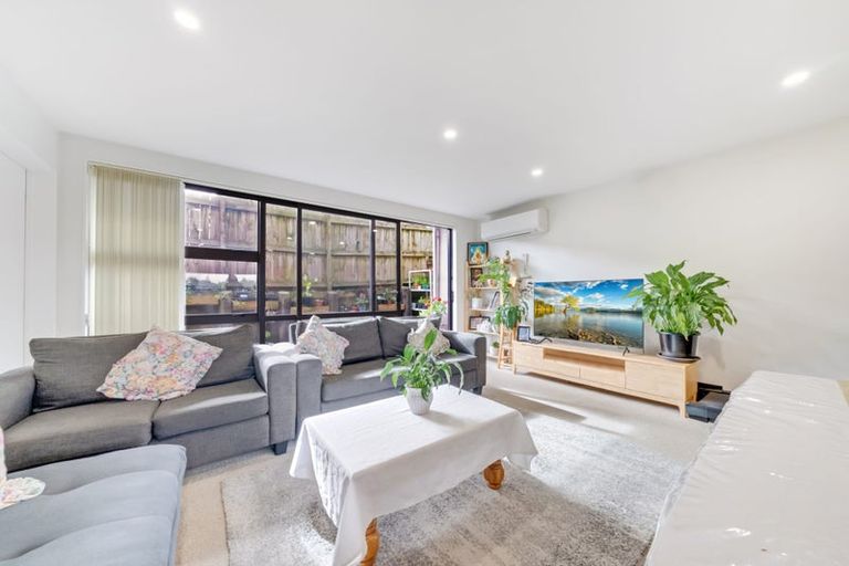 Photo of property in 9/15 Wyllie Road, Papatoetoe, Auckland, 2025