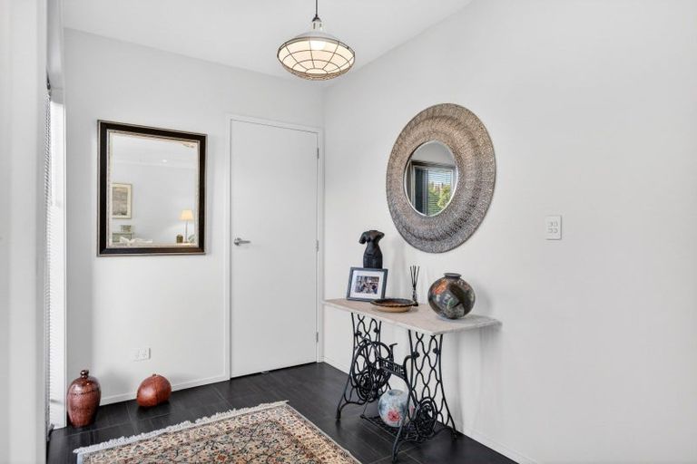 Photo of property in 5 James Kidd Place, Greytown, 5712