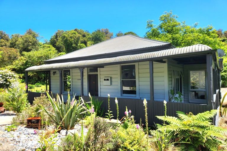 Photo of property in 28 Ross Street, Dunollie, Runanga, 7803