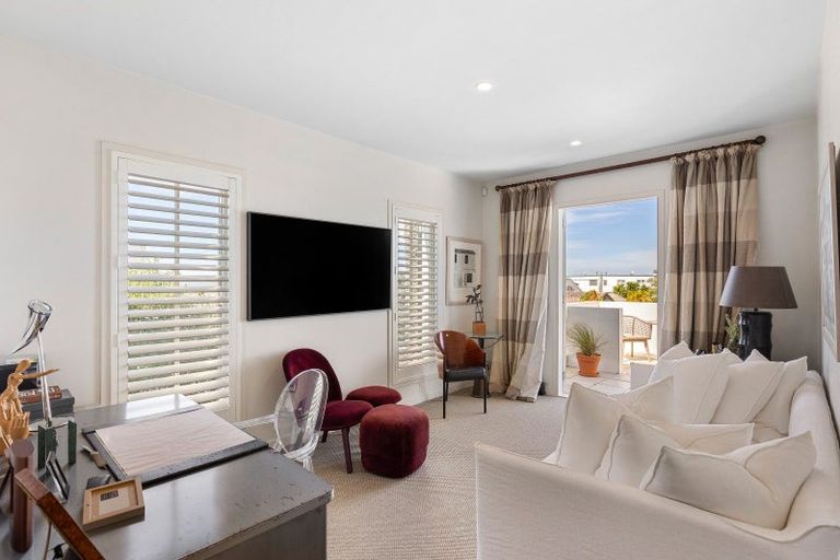 Photo of property in 3 Crescent Road, Parnell, Auckland, 1052