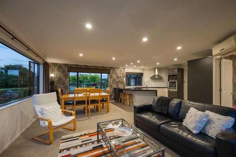 Photo of property in 7 Dobsons Lane, Kelvin Grove, Palmerston North, 4470